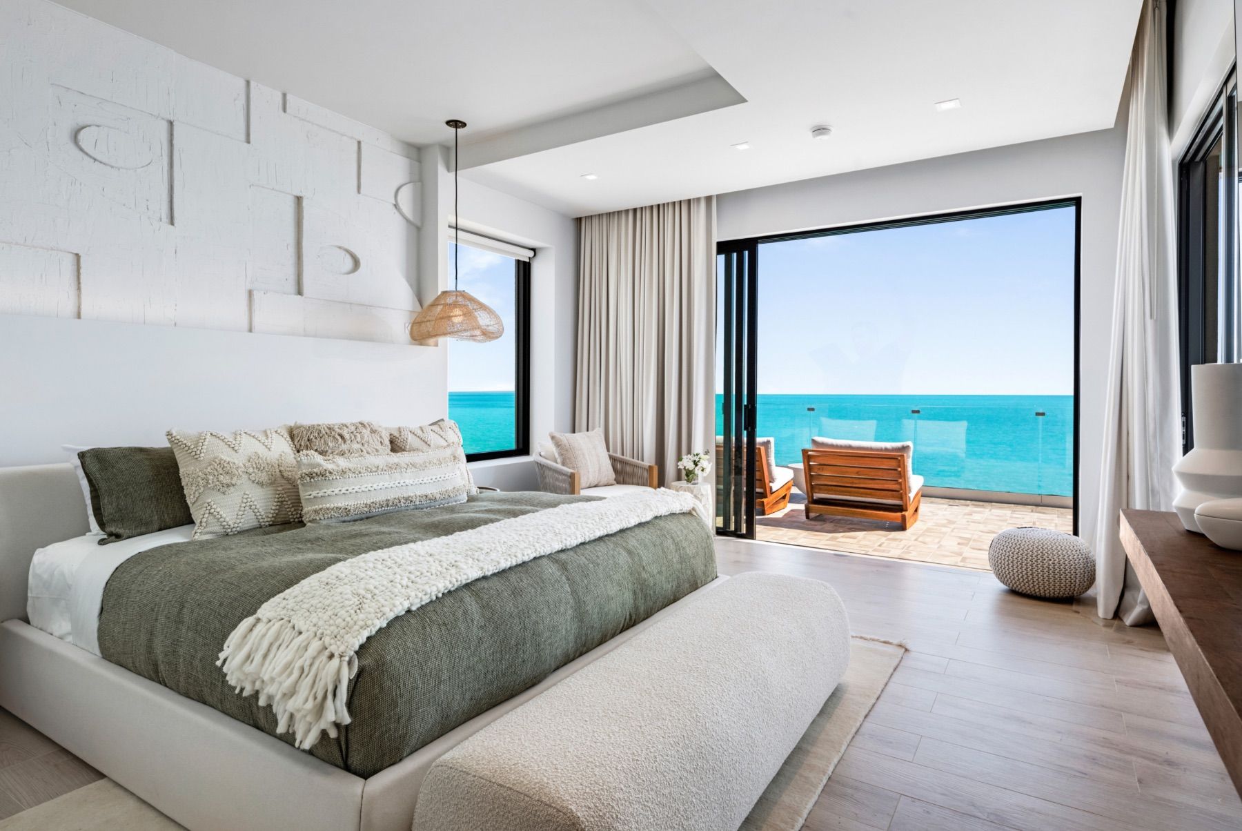 Master Bedroom - Upper Level